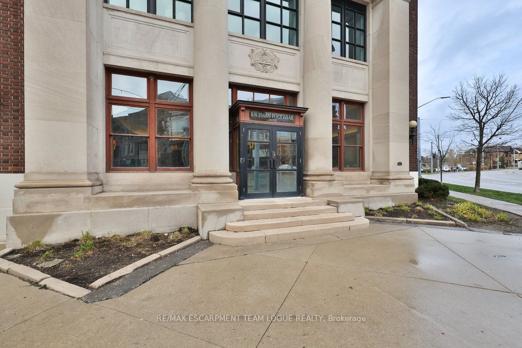 404 King St Street W 424, Kitchener, ON N2G 2L5 photo 2