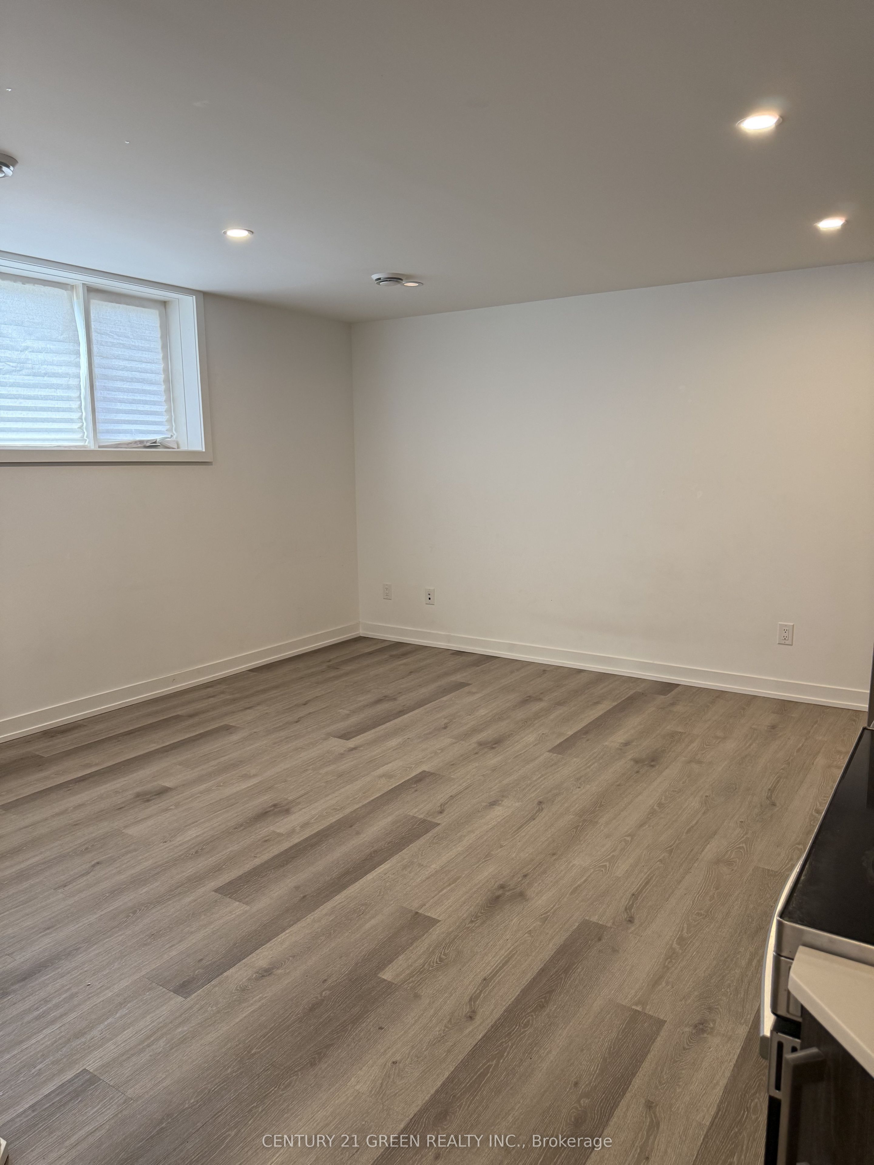 4263 FOURTH Avenue 214, Niagara Falls, ON L2E 0C2 photo 3