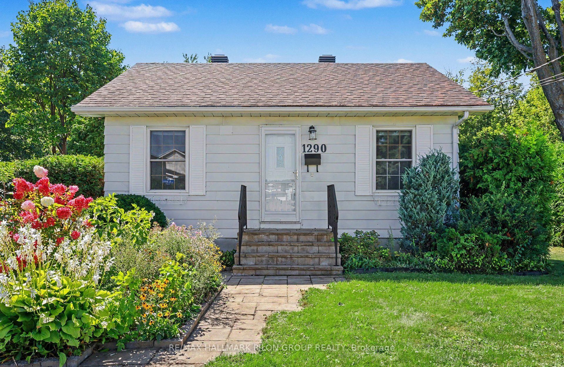 1290 St. Jean Street, Orleans - Convent Glen and Area, ON K1C 1N6