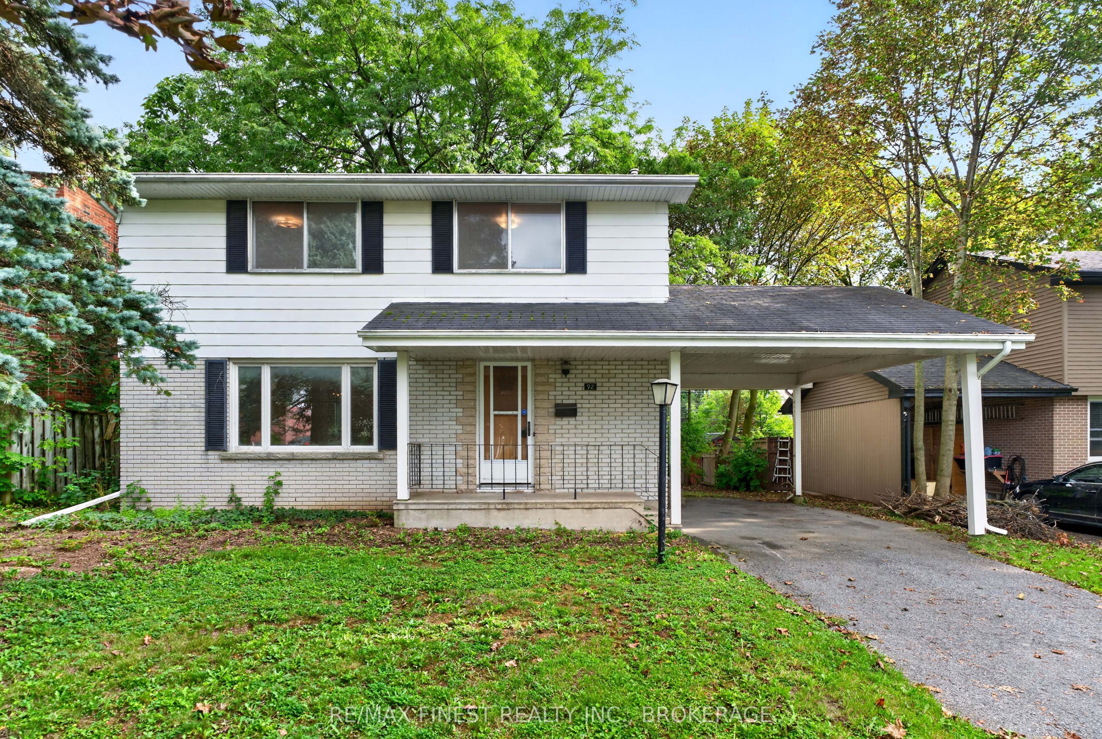 92 Cliff Crescent, Kingston, ON K7M 1A8 photo 2