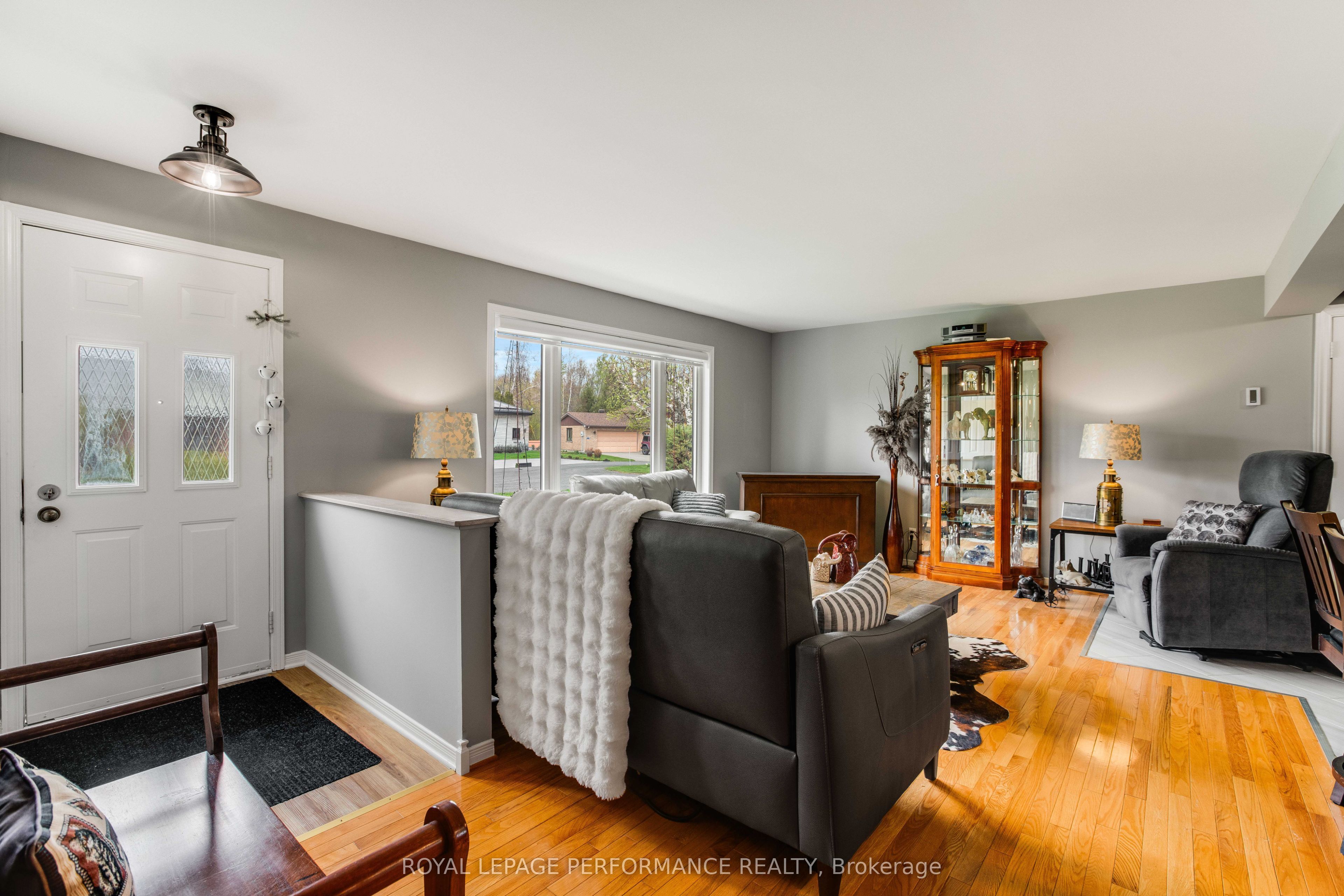 6277 Macrae Court, South Glengarry, ON K0C 1E0 photo 3