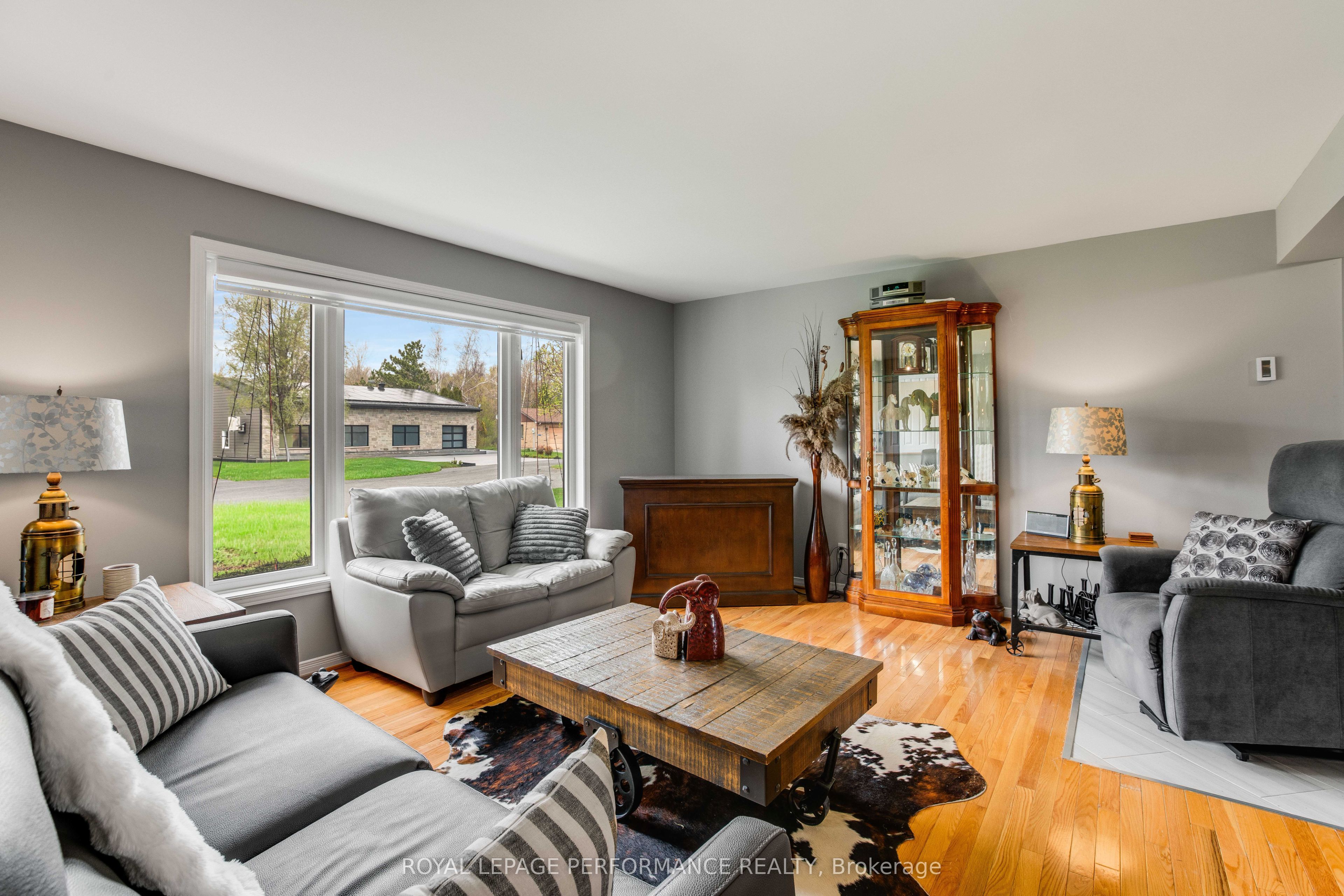 6277 Macrae Court, South Glengarry, ON K0C 1E0 photo 4