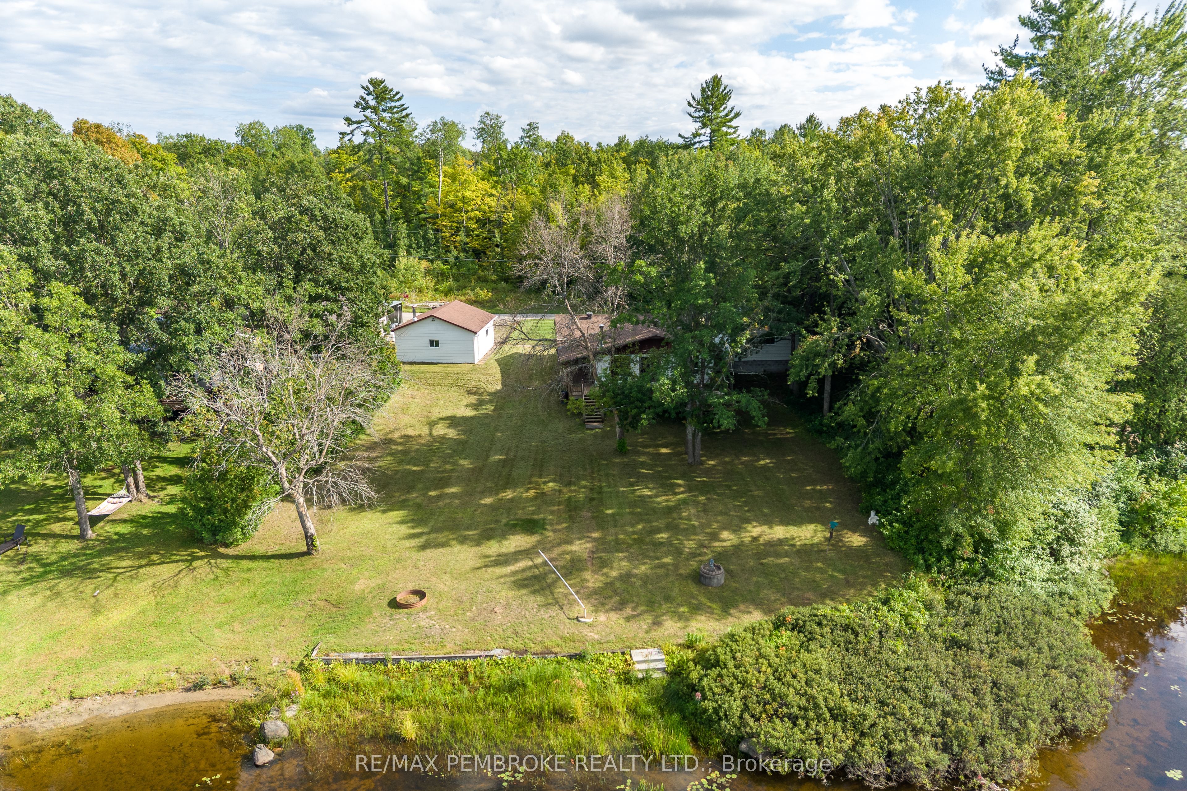 69 Sinkhole Trail, Whitewater Region, ON K0J 2L0 photo 5