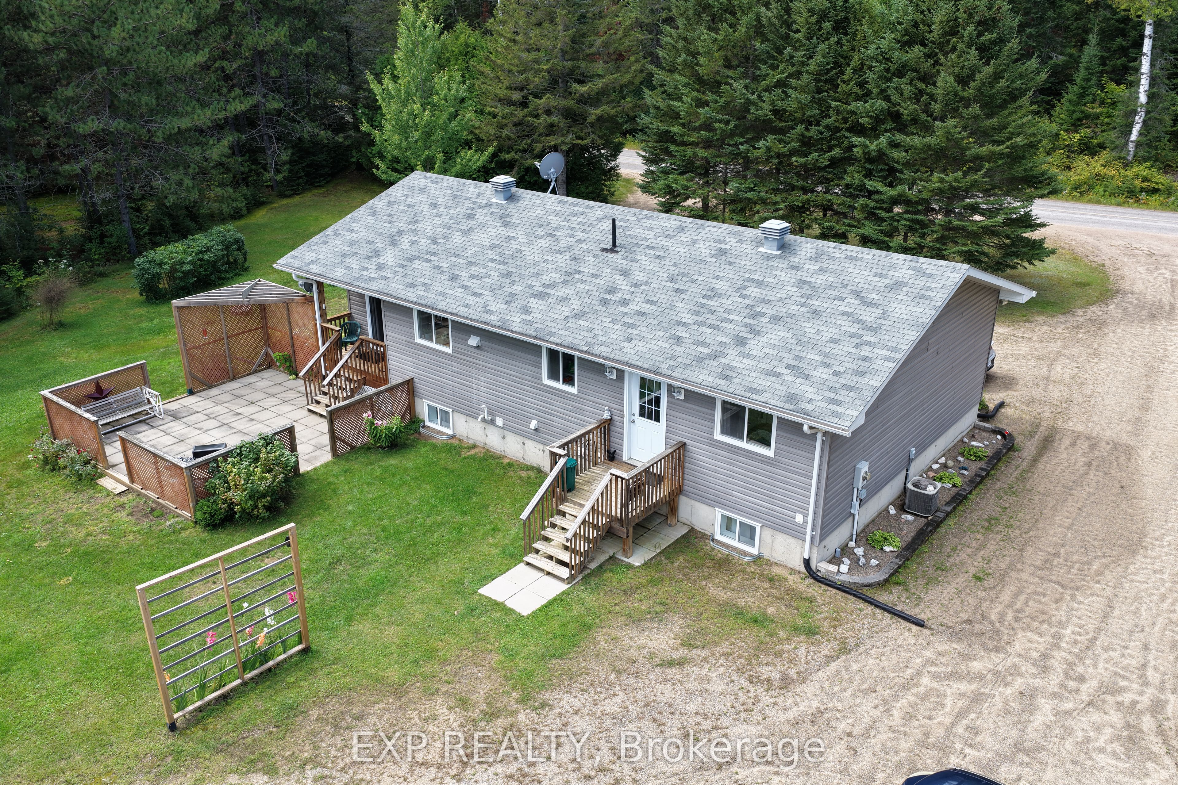 716 Cybulski Road, Madawaska Valley, ON K0J 1B0