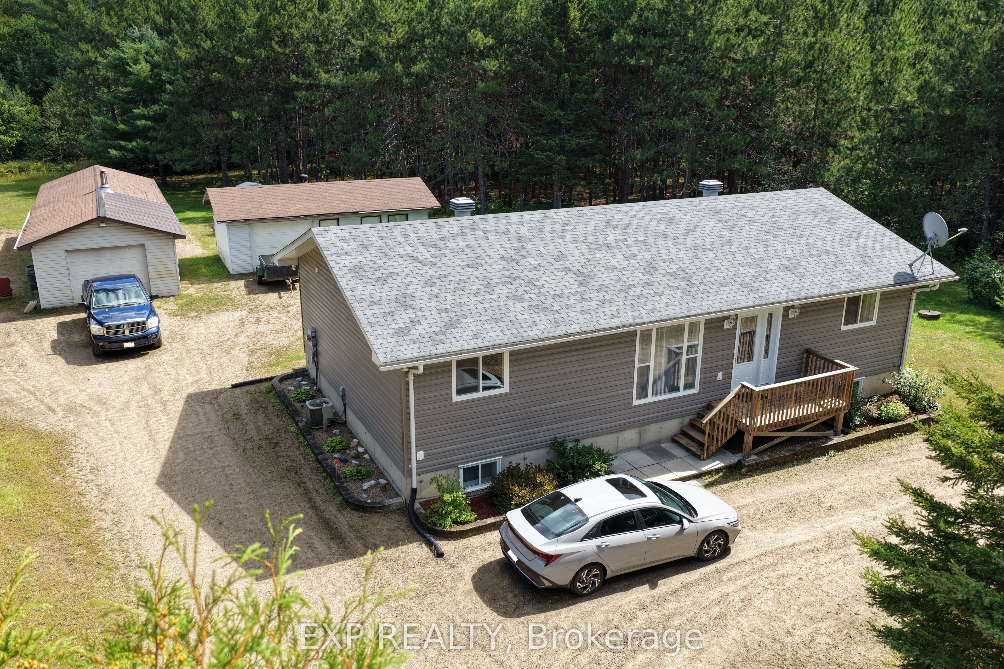 716 Cybulski Road, Madawaska Valley, ON K0J 1B0 photo 2