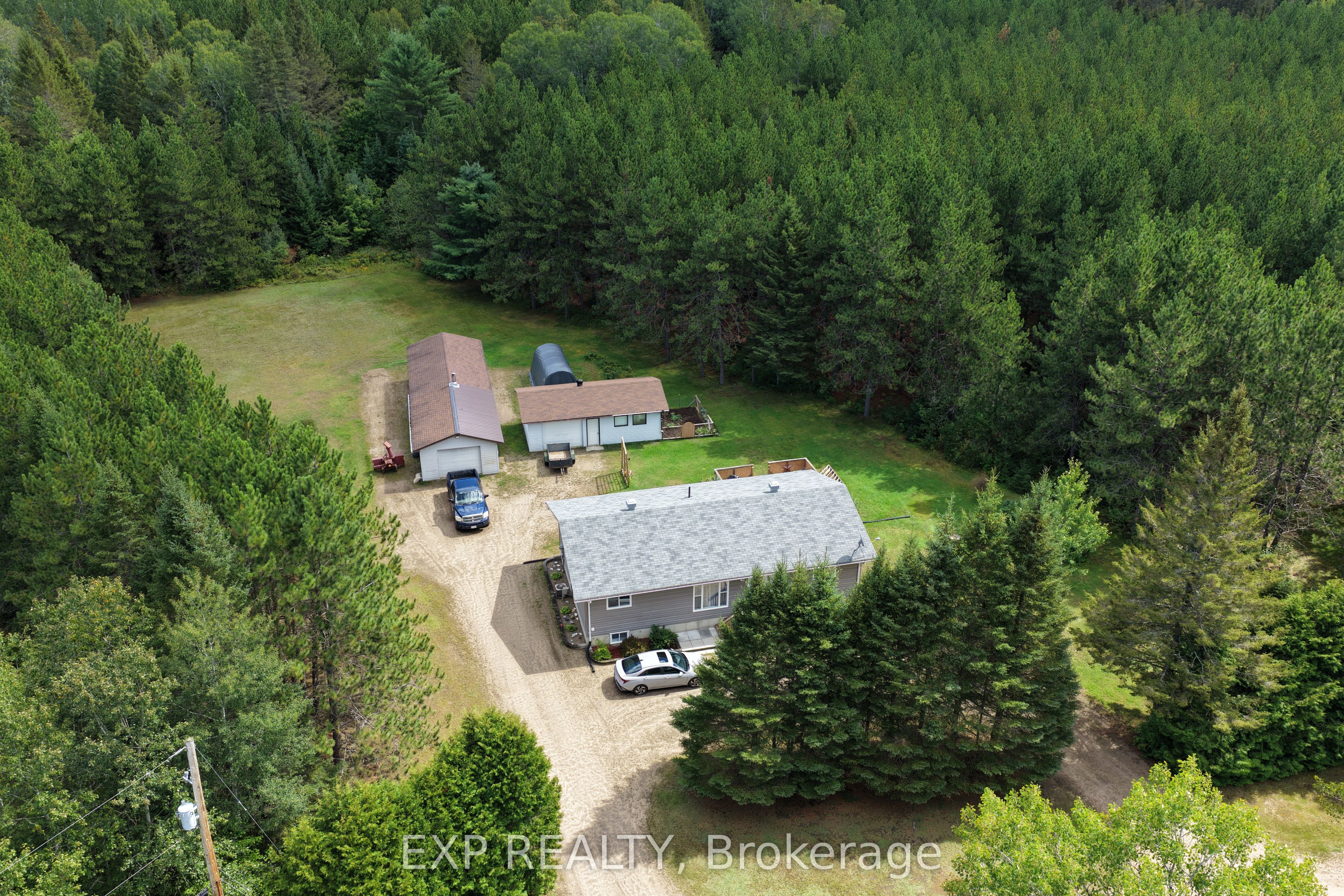716 Cybulski Road, Madawaska Valley, ON K0J 1B0 photo 3