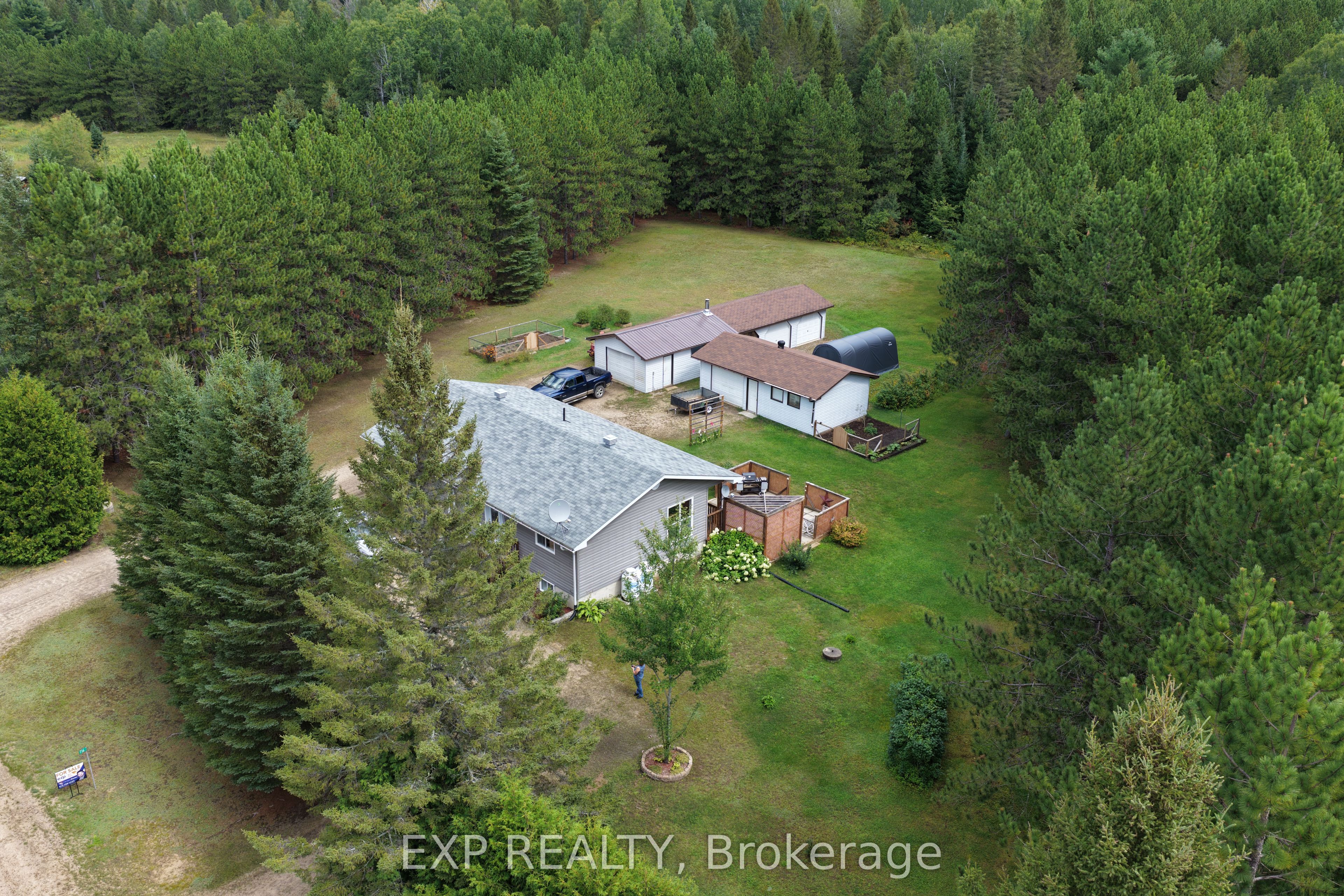 716 Cybulski Road, Madawaska Valley, ON K0J 1B0 photo 4
