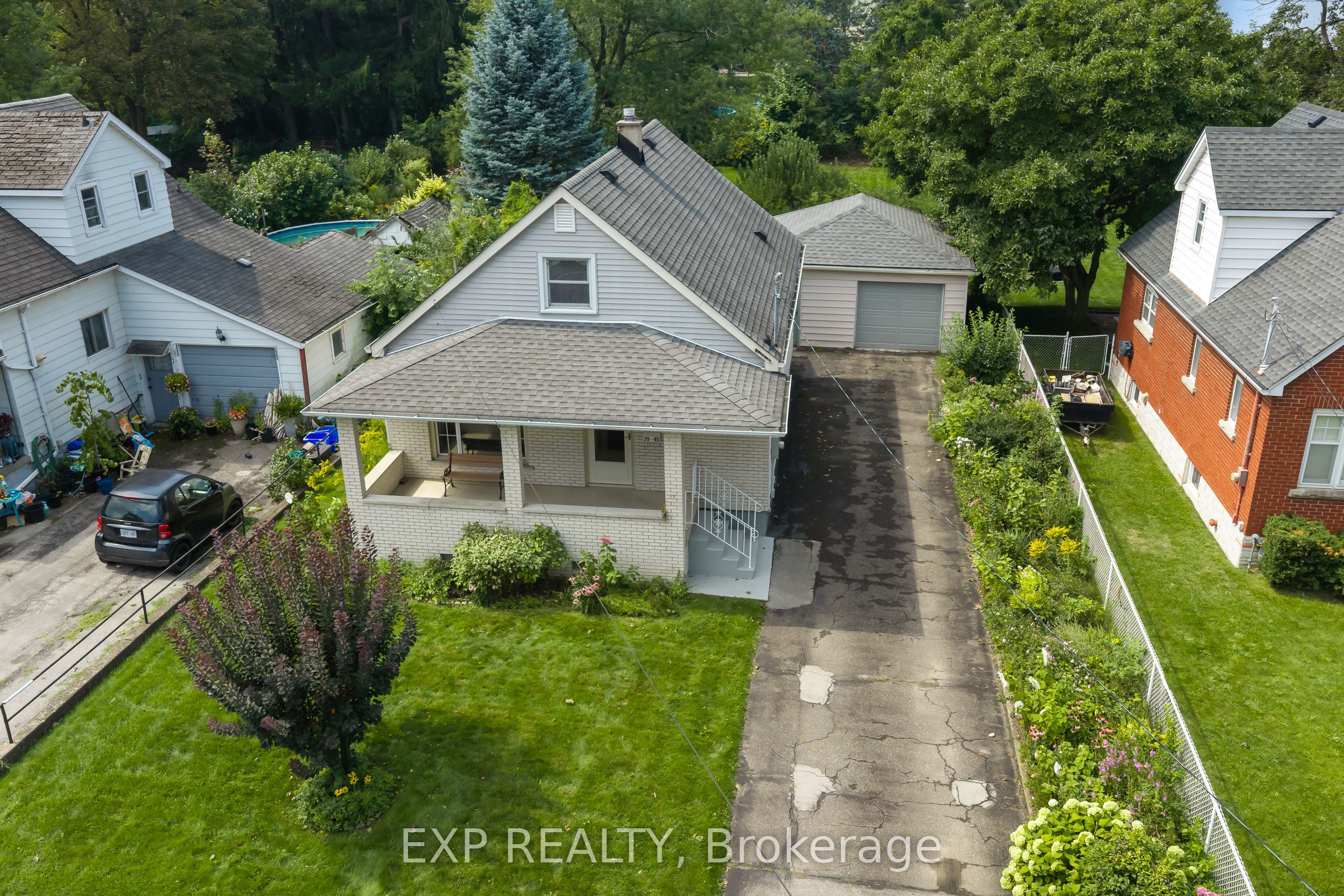 3945 St Peter Avenue, Niagara Falls, ON L2J 2N9 photo 2