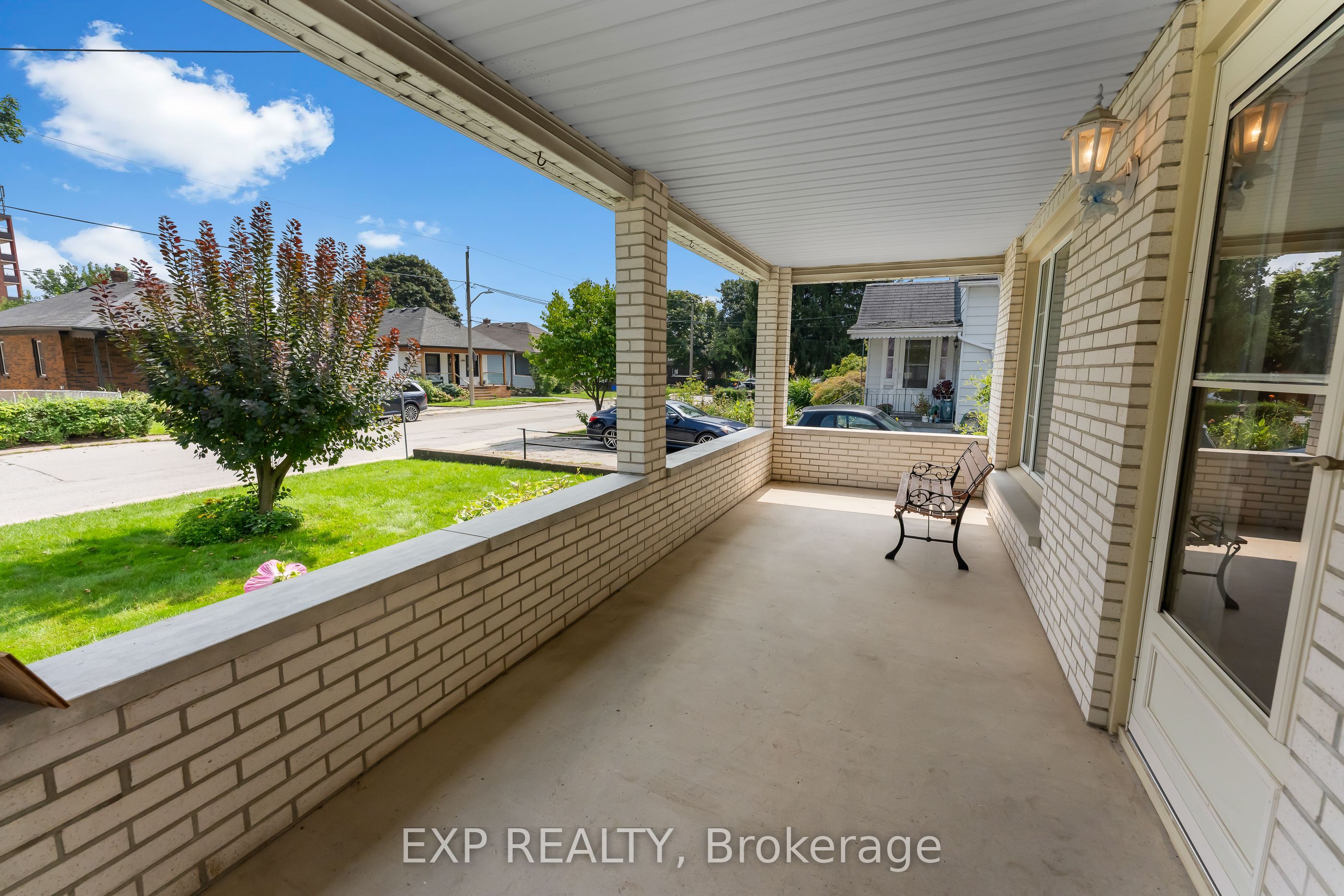 3945 St Peter Avenue, Niagara Falls, ON L2J 2N9 photo 3