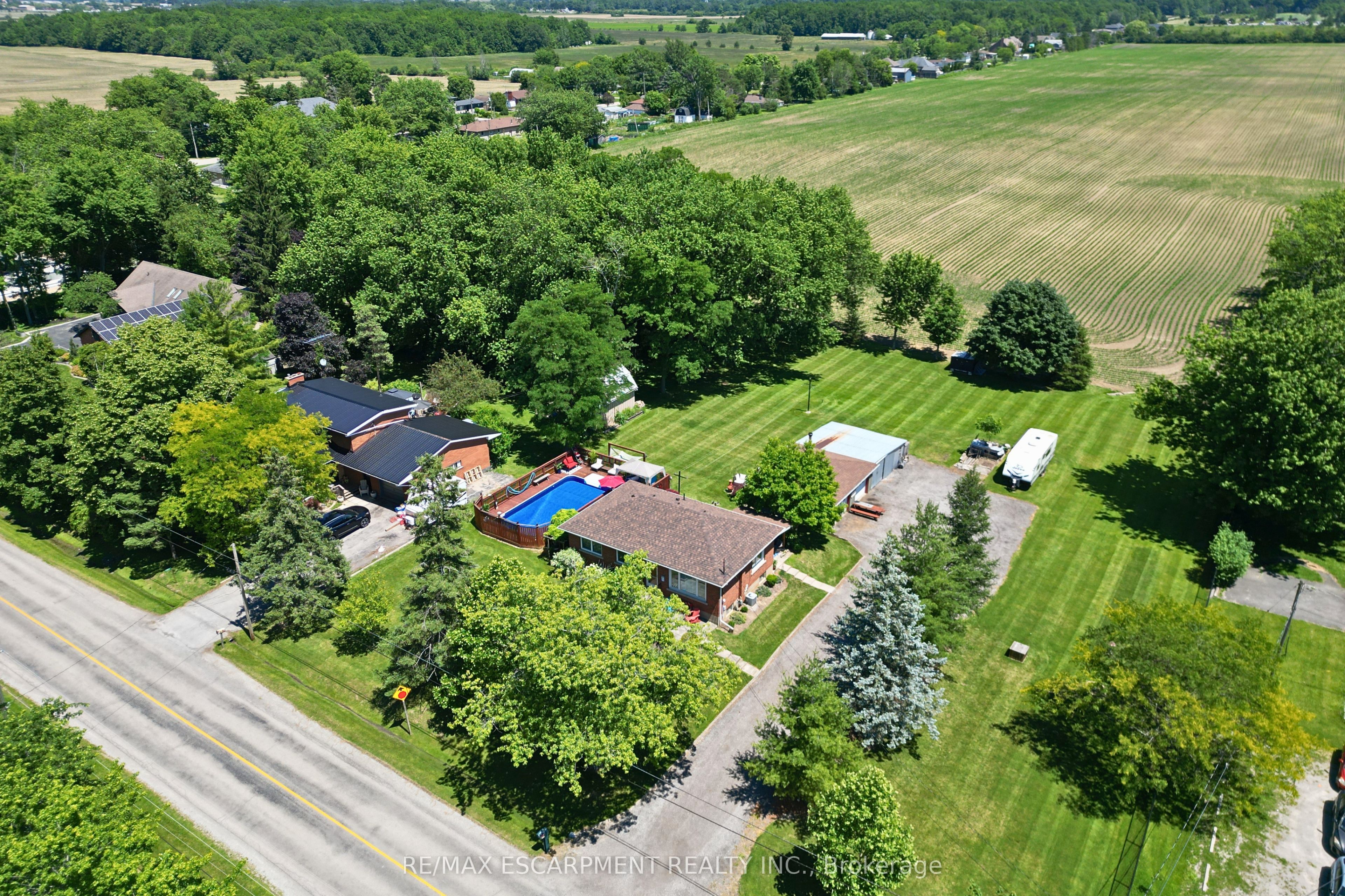 1065 Woodburn Road, Hamilton, ON L0R 1P0 photo 2