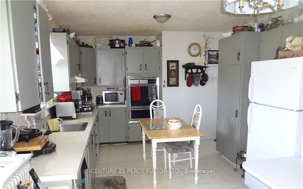 1343-B CHENAUX Road, Whitewater Region, ON K0J 1Y0 photo 5