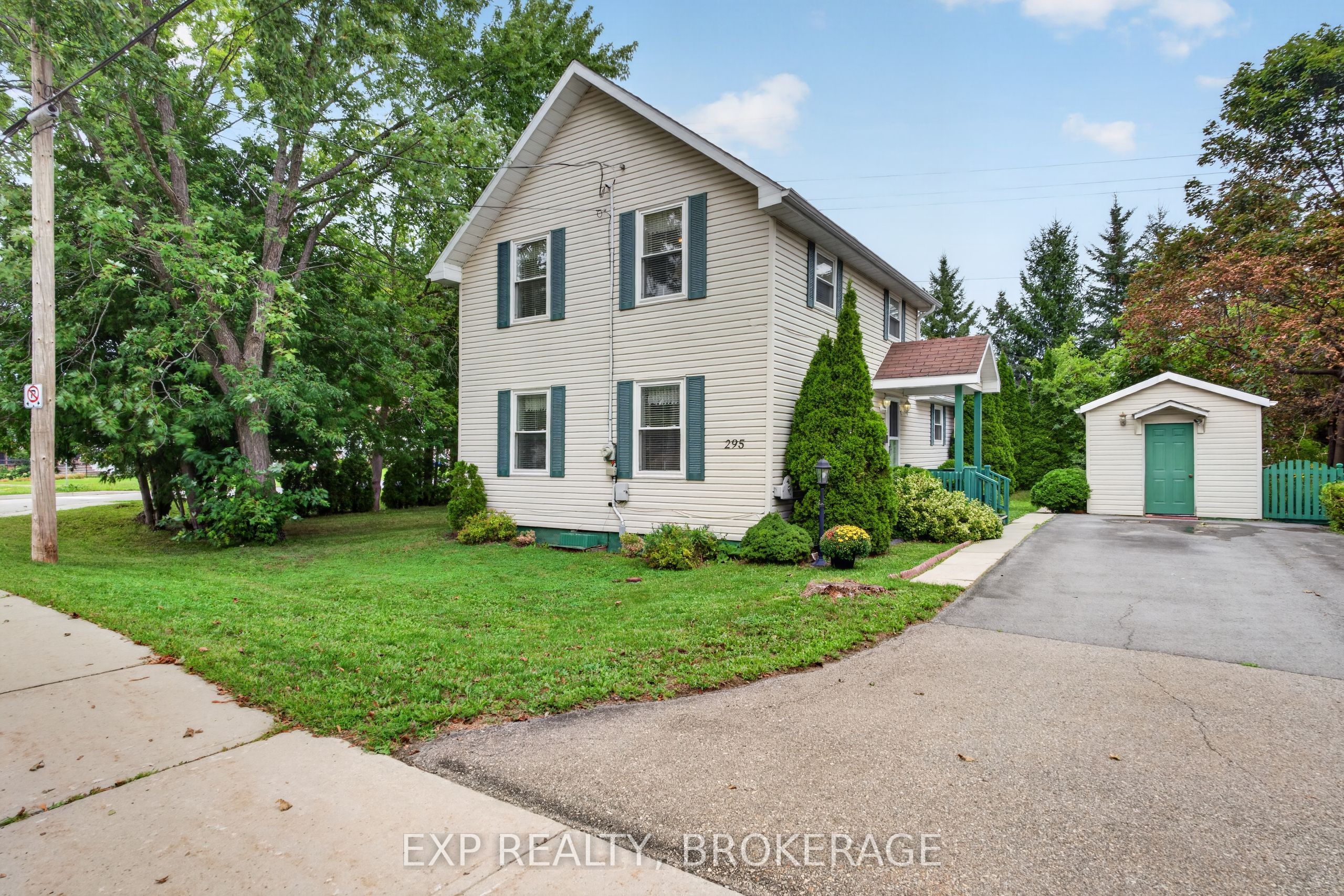 295 VICTORIA Avenue, Gananoque, ON K7G 2S3 photo 2