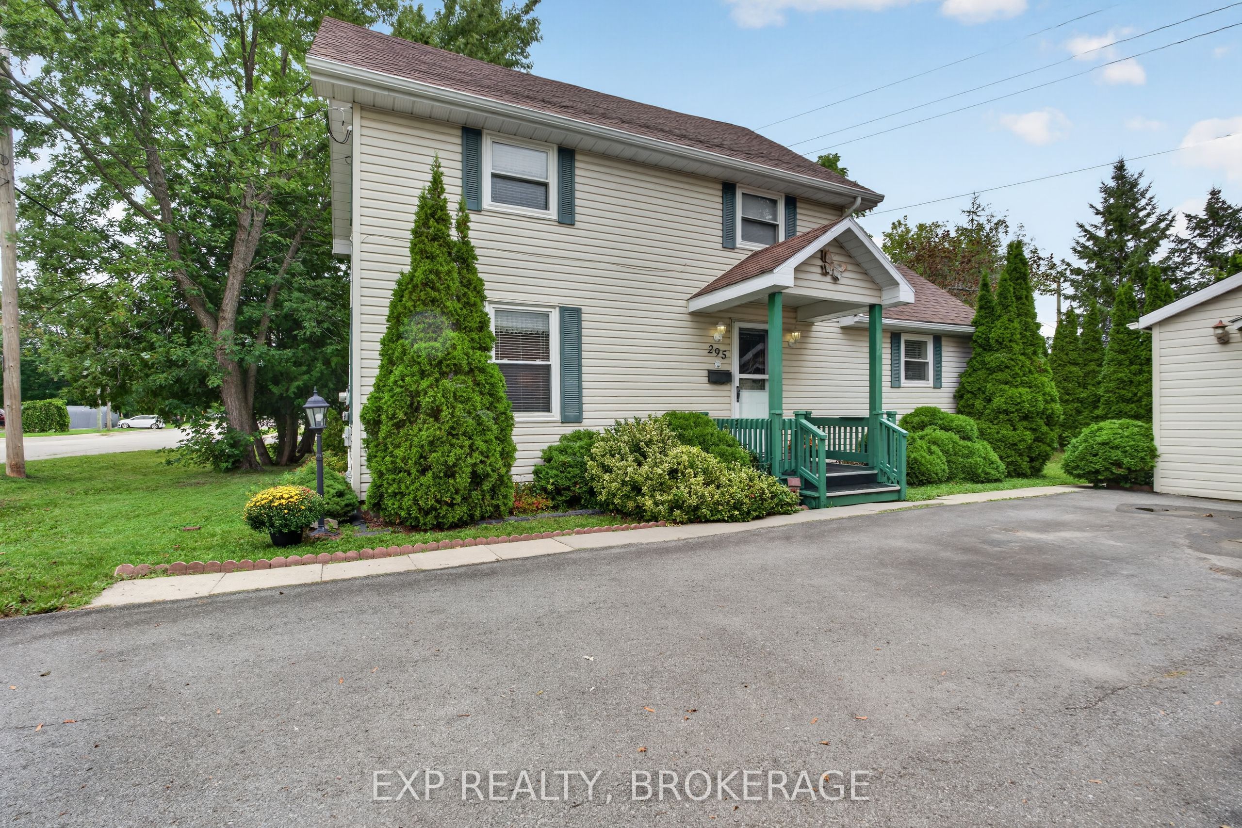 295 VICTORIA Avenue, Gananoque, ON K7G 2S3 photo 3