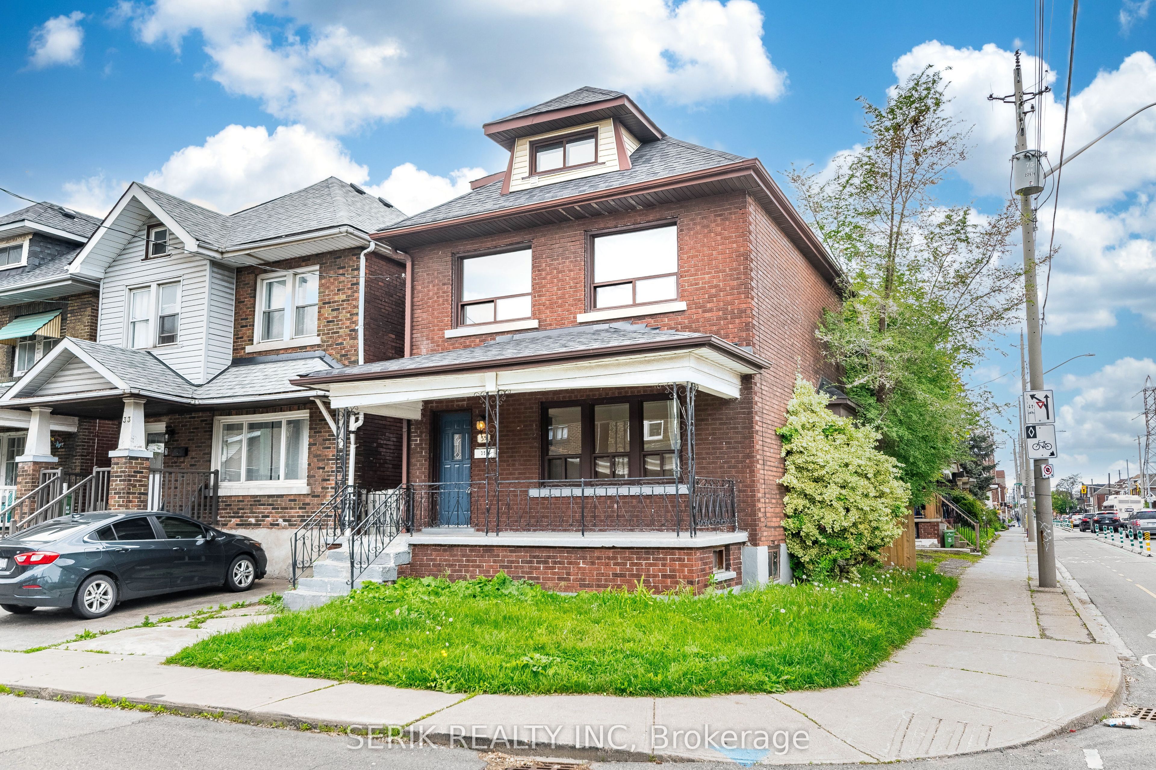 35 Chestnut Avenue, Hamilton, ON L8L 6K5 photo 2