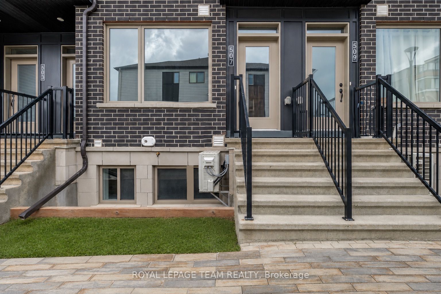507 Takamose Private, Manor Park - Cardinal Glen and Area, ON K1K 5A5 photo 3
