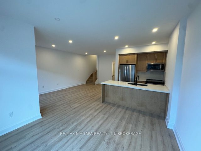 292 Vine Street, St. Catharines, ON L2M 0E1 photo 4