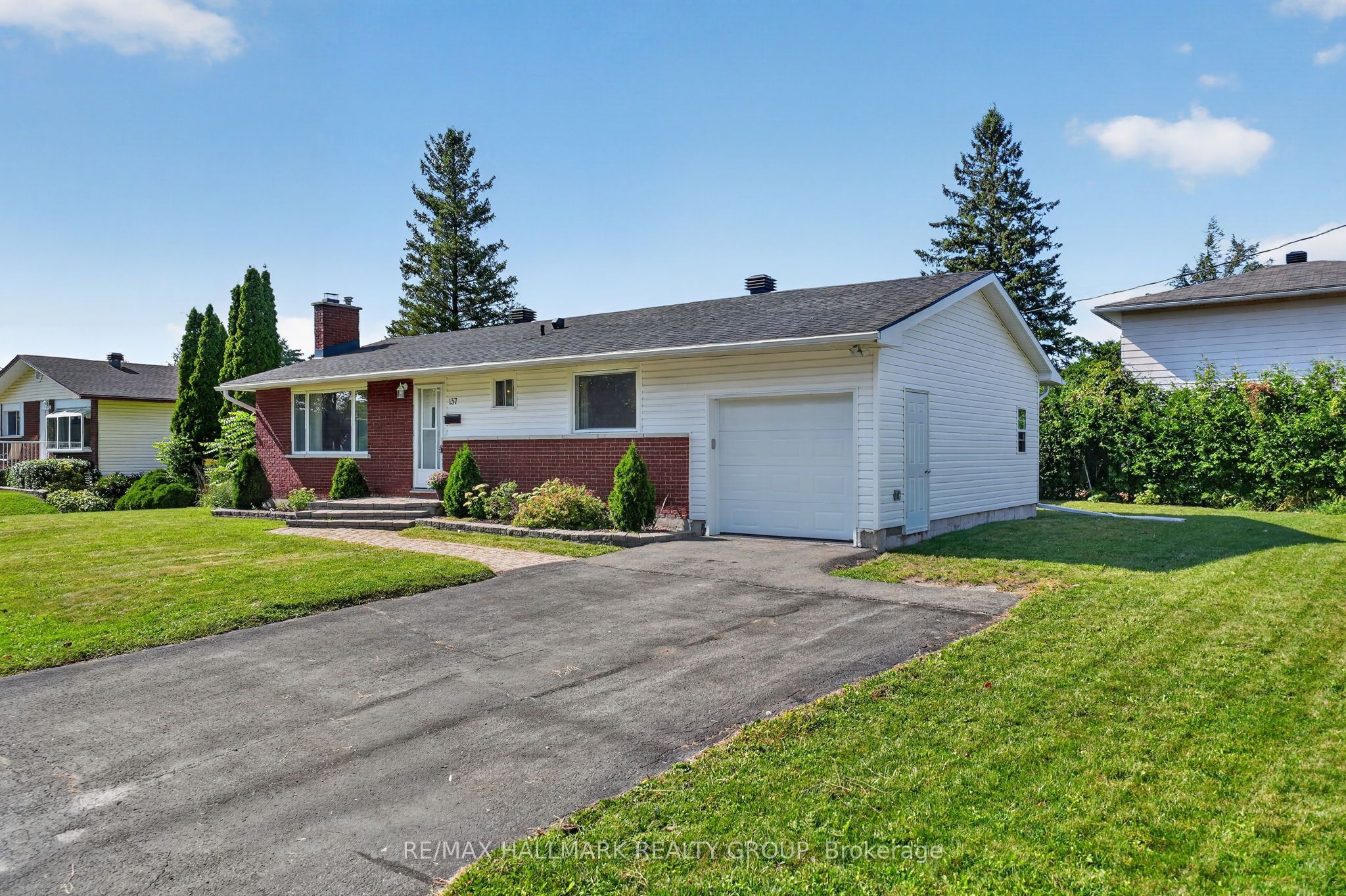 157 Lacroix Avenue, Orleans - Cumberland and Area, ON K1E 1K2 photo 2
