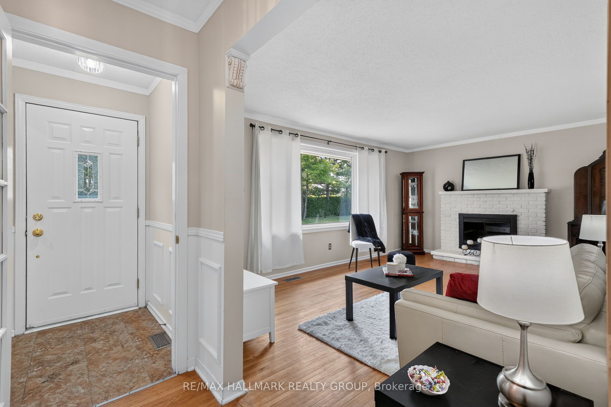 157 Lacroix Avenue, Orleans - Cumberland and Area, ON K1E 1K2 photo 3