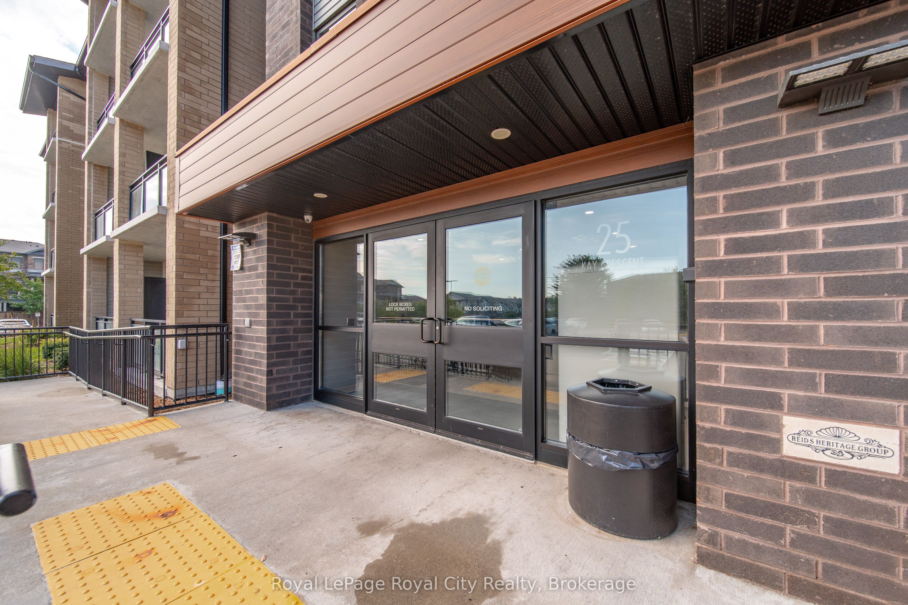 25 Kay Crescent 302, Guelph, ON N1L 0P2 photo 3