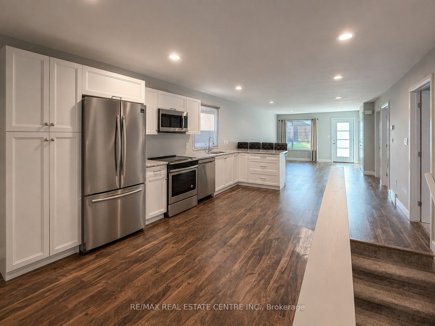 77 Moonstone Crescent, Chatham-Kent, ON L7M 0S1 photo 5