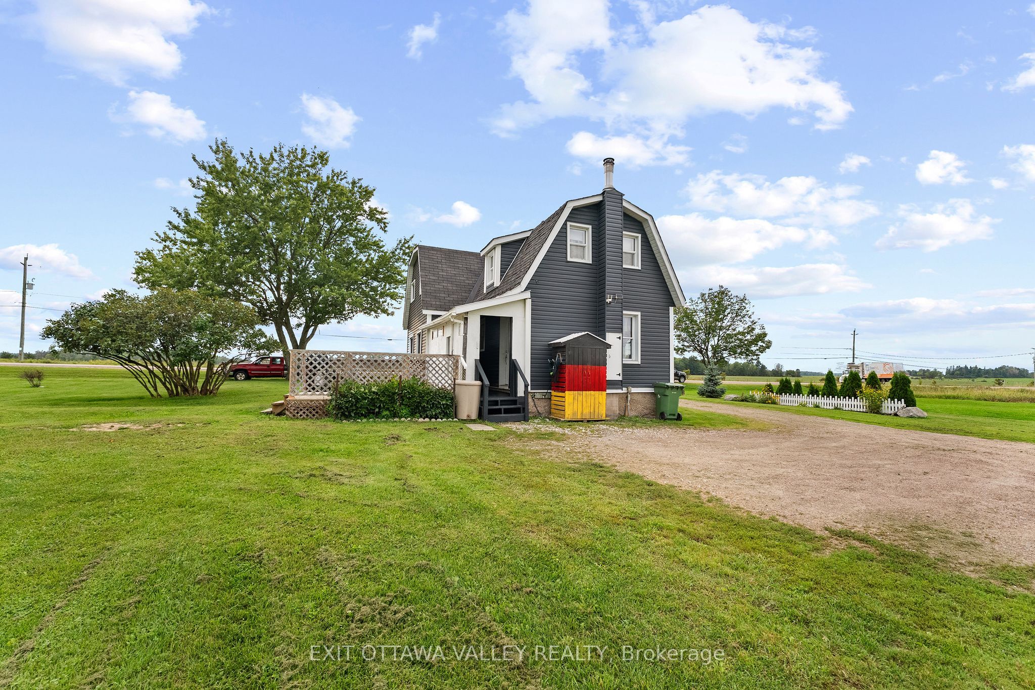38922 41 Highway, Laurentian Valley, ON K8A 6W4 photo 3