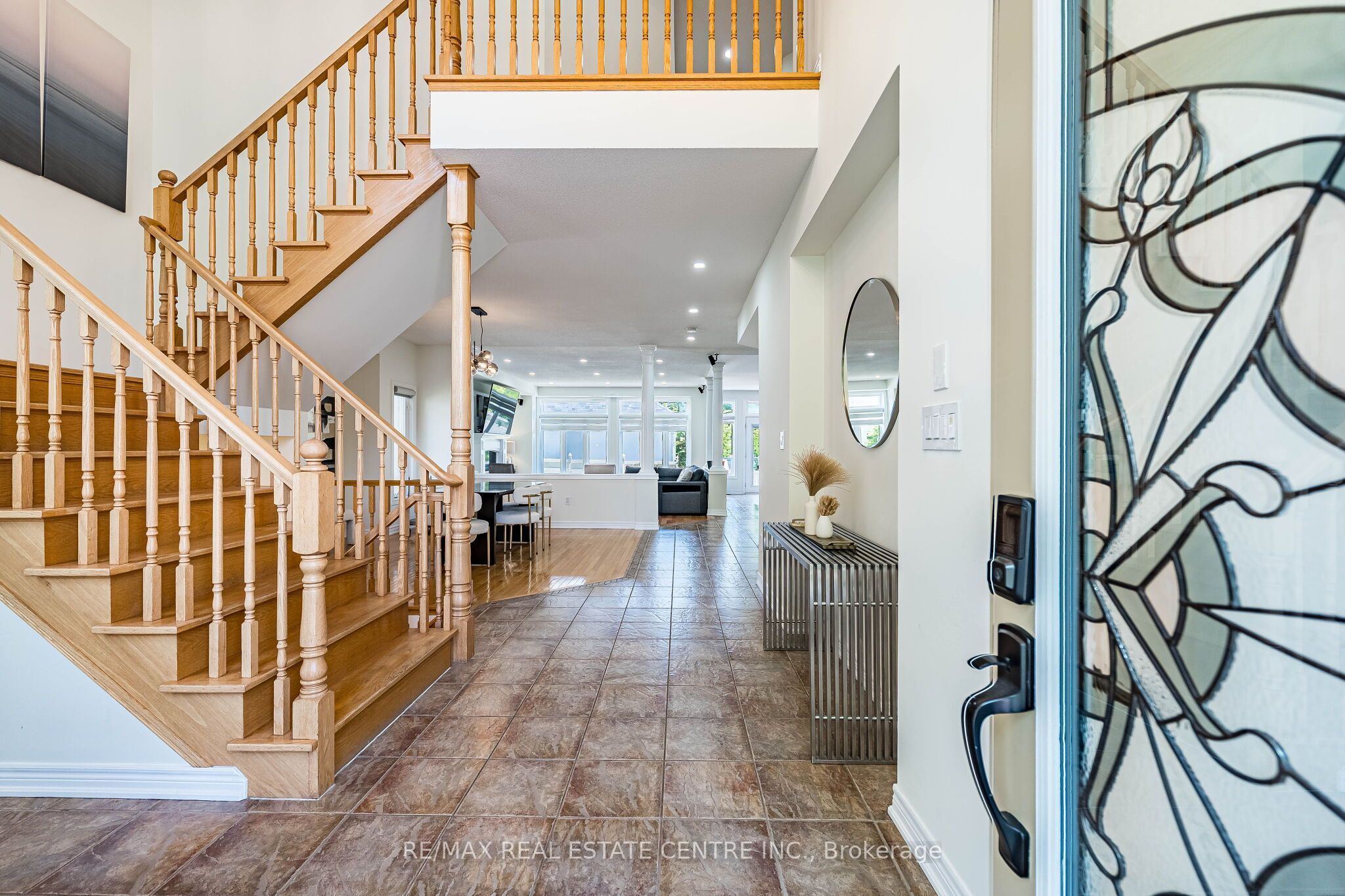 137 Cloverleaf Drive, Hamilton, ON L9K 1R6 photo 4