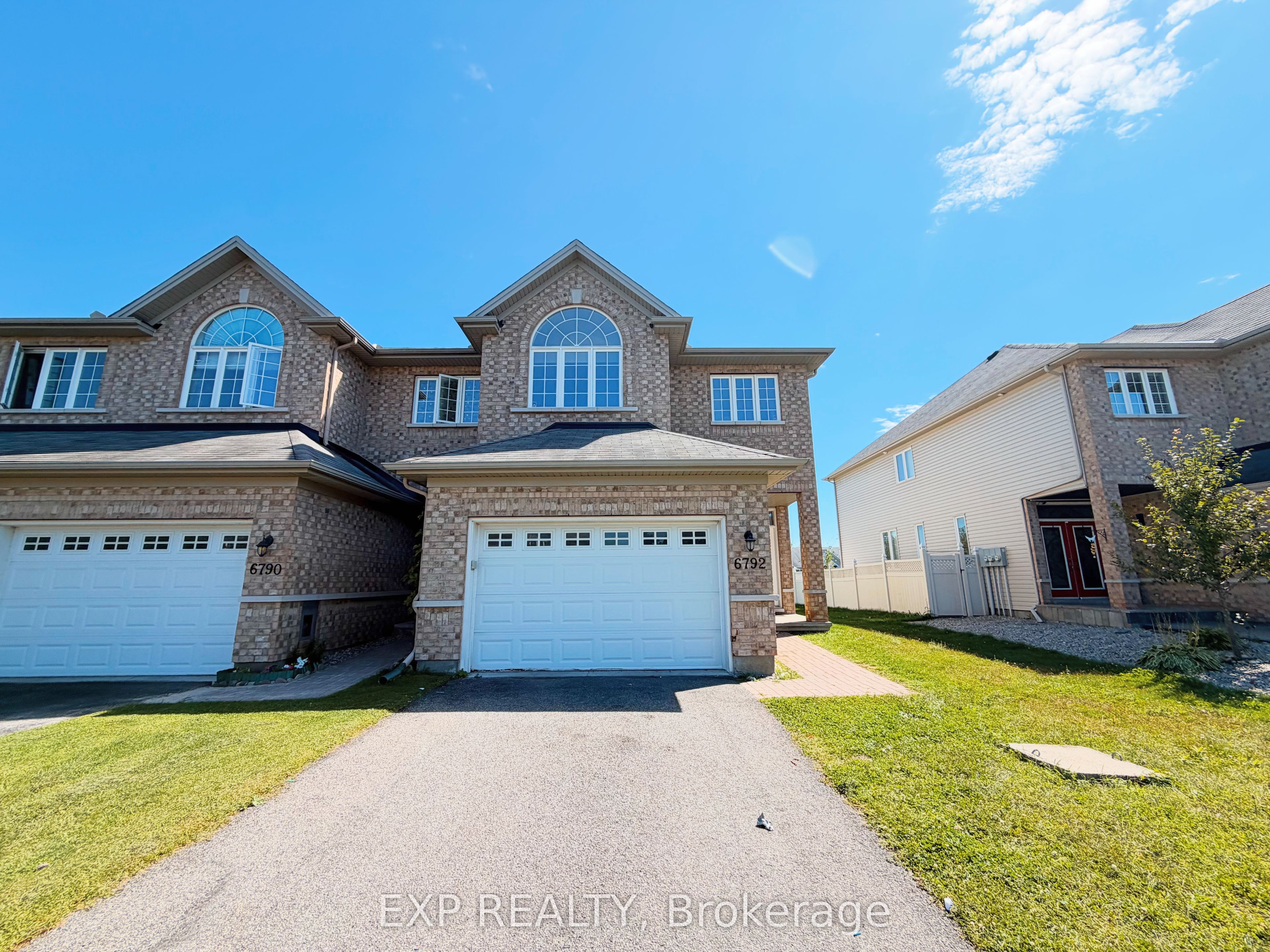 6792 BREANNA CARDILL Street, Greely - Metcalfe - Osgoode - Vernon and Area, ON K4P 0C3 photo 2