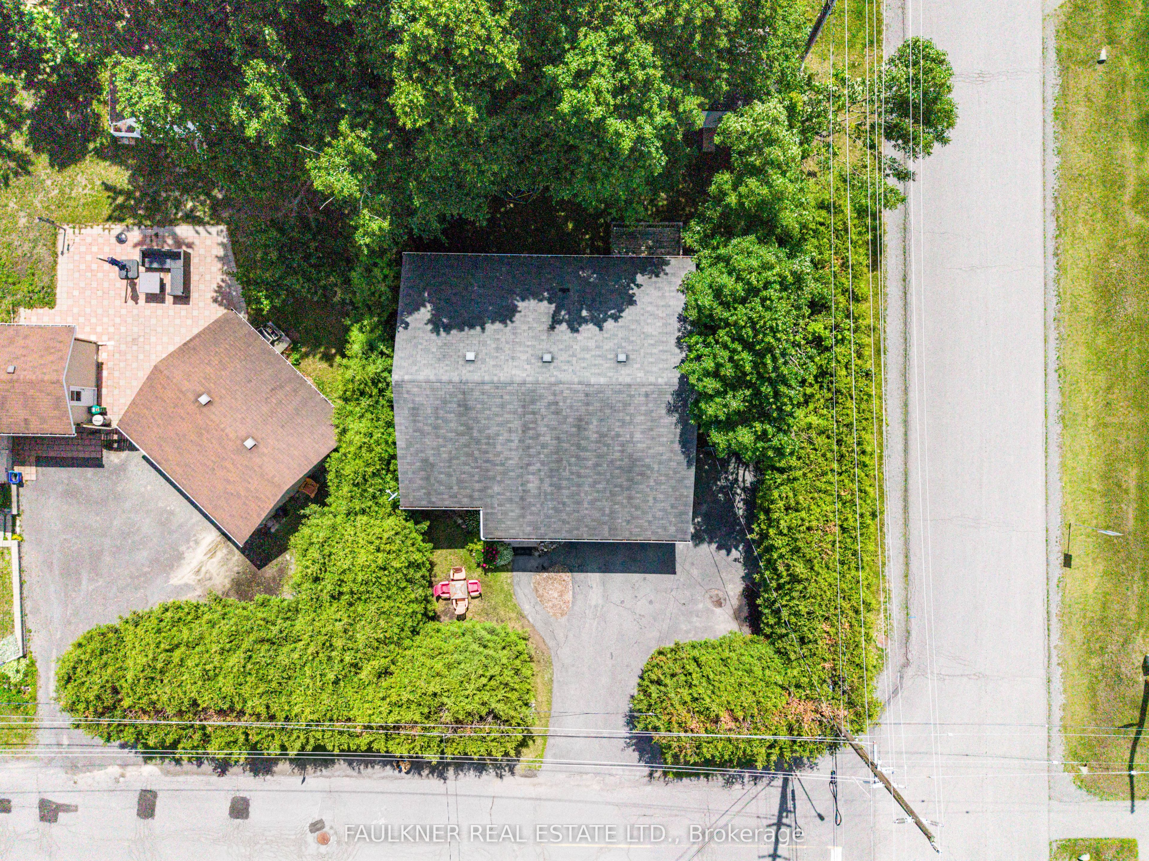 2 Caribou Avenue, Stittsville - Munster - Richmond, ON K2S 1M5 photo 4