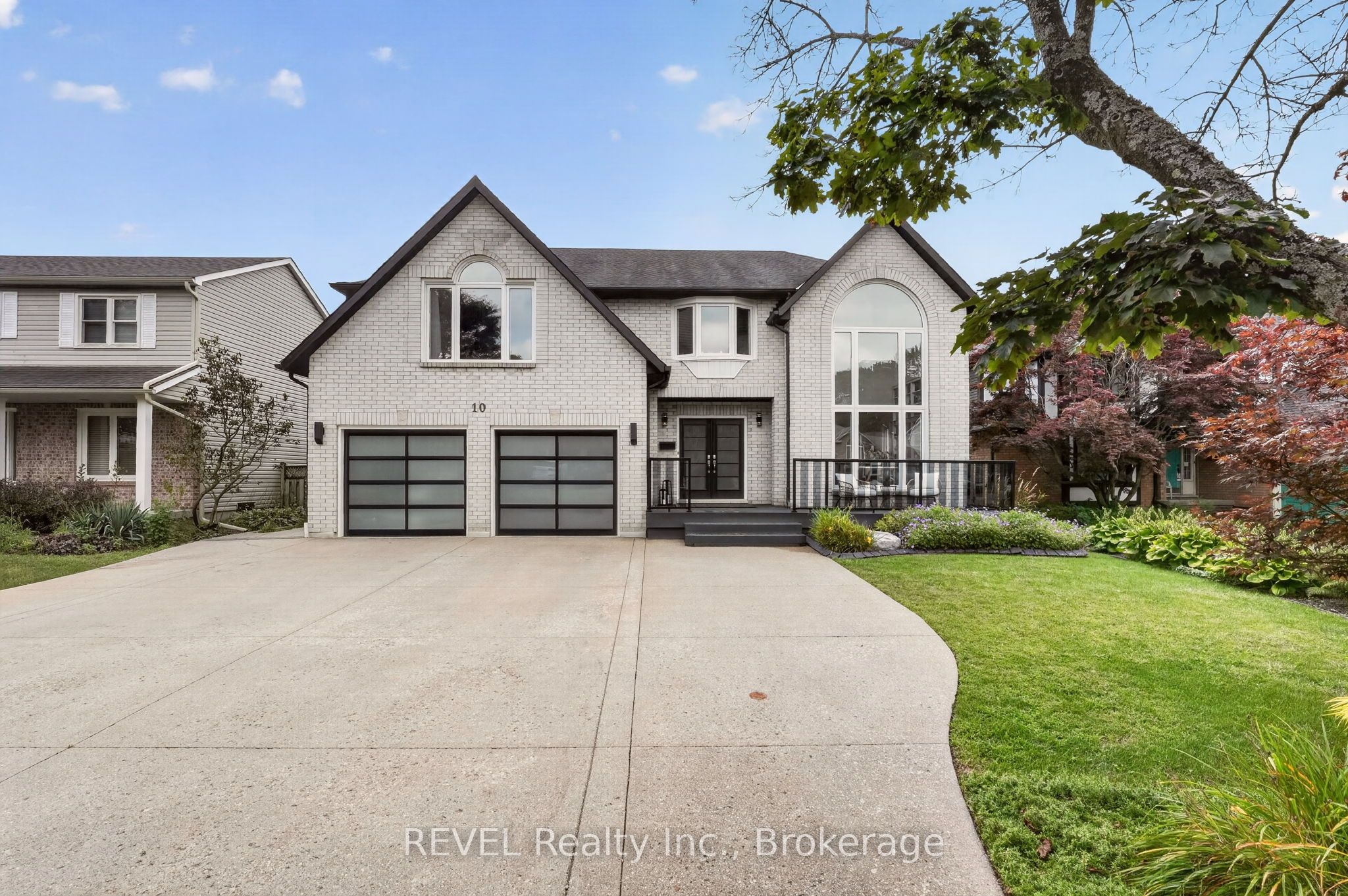 10 Meadowbrook Lane, Pelham, ON L0S 1E4