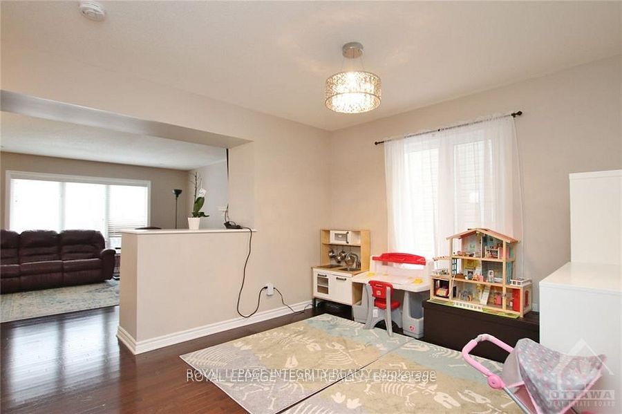 2799 Grand Canal Street, Barrhaven, ON K2J 0T2 photo 3