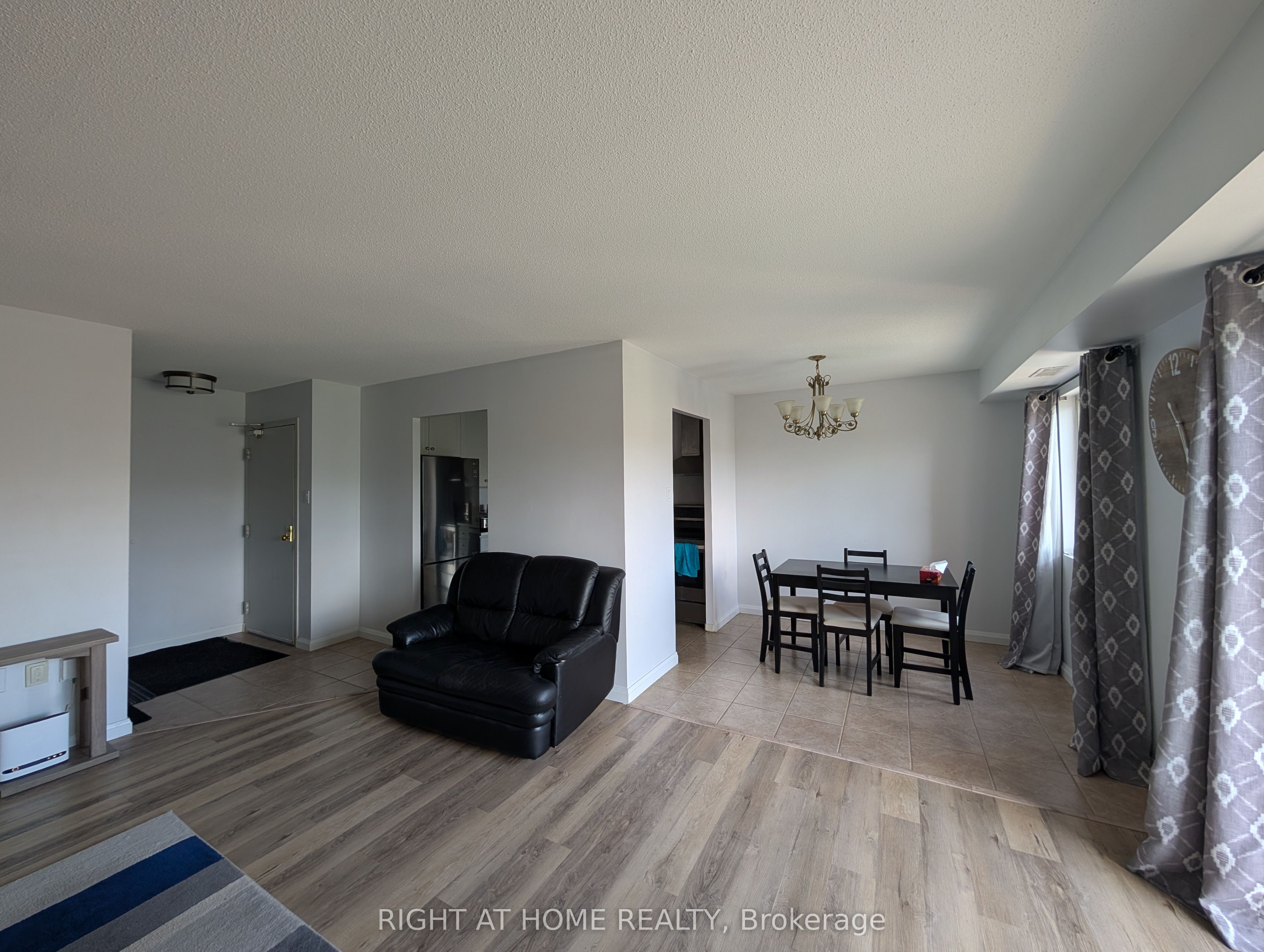 860 Commissioners Road E 408, London South, ON N6C 5Y8 photo 3