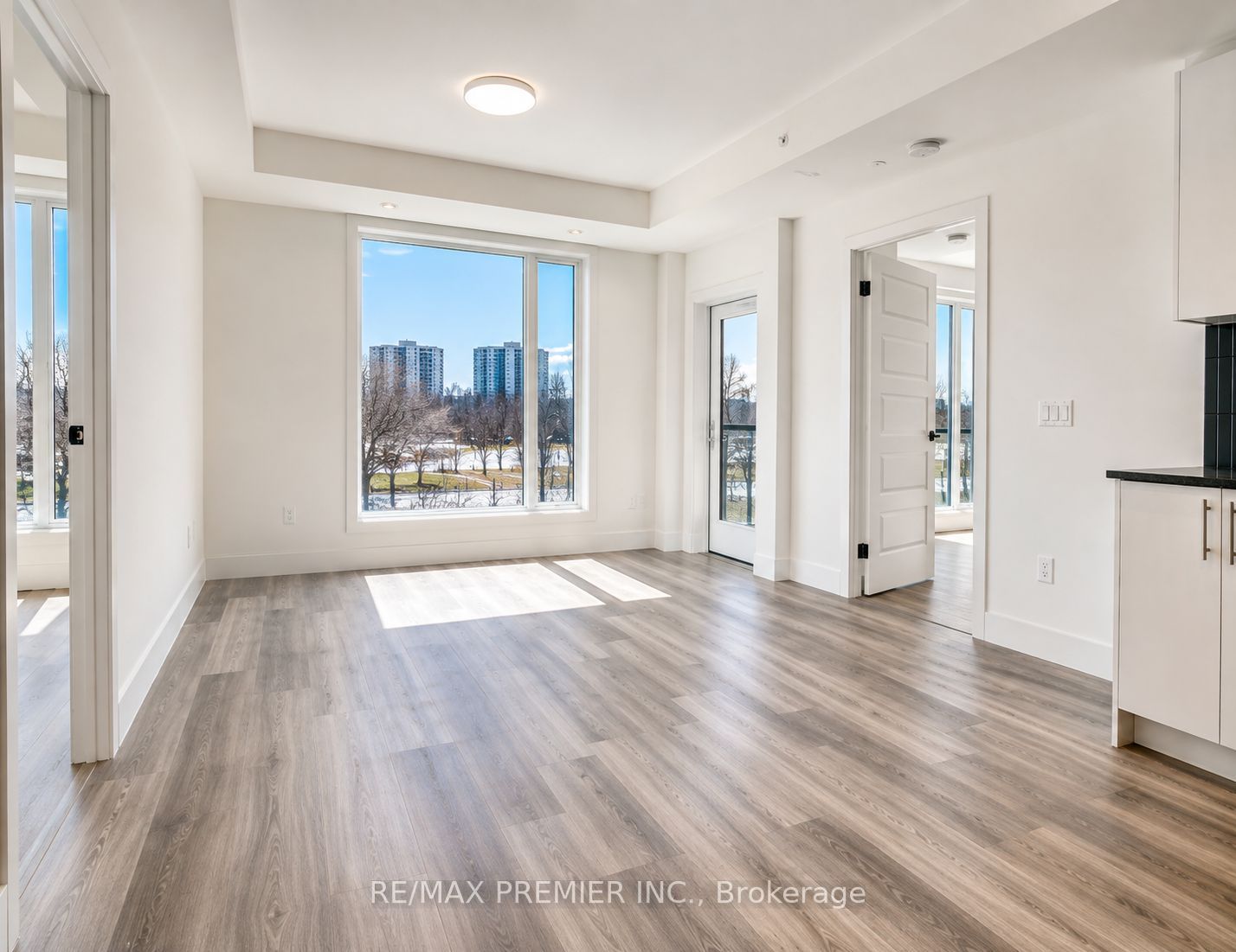 107 ROGER Street 504, Waterloo, ON N2J 0G3 photo 5