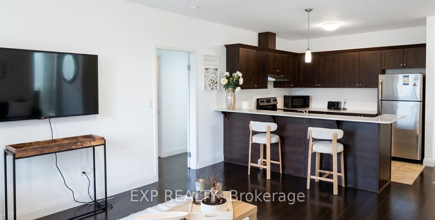 26 Wellington Street 402, St. Catharines, ON L2R 5P8 photo 4