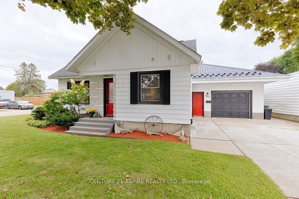 621 Bruham Avenue, Laurentian Valley, ON K8A 4Z6 photo 2