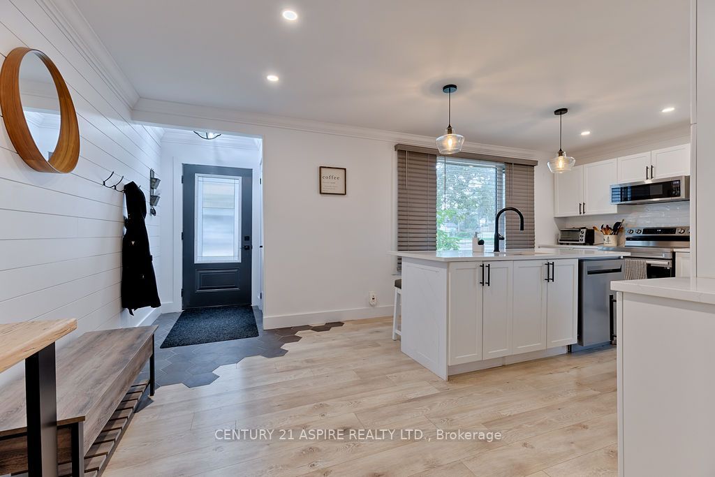 621 Bruham Avenue, Laurentian Valley, ON K8A 4Z6 photo 4
