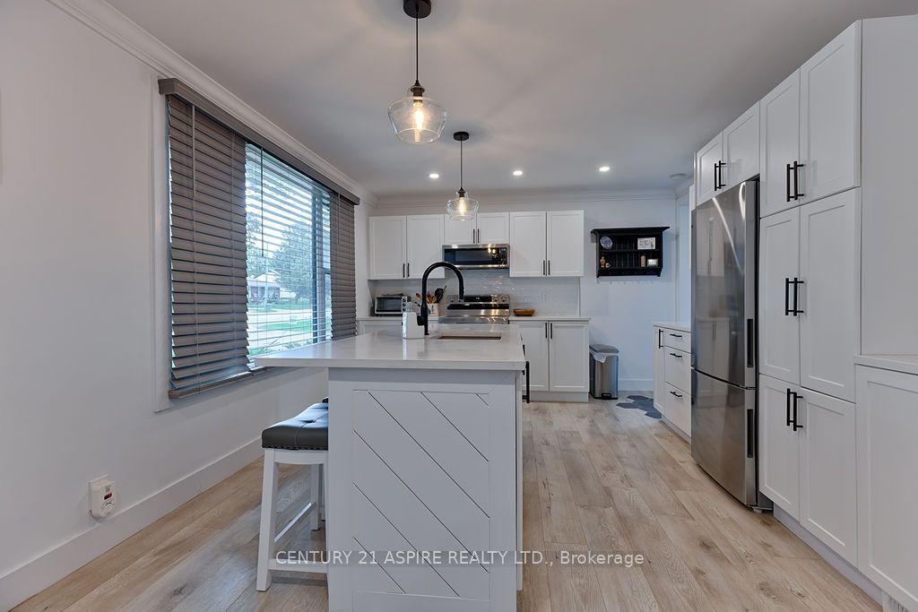 621 Bruham Avenue, Laurentian Valley, ON K8A 4Z6 photo 5