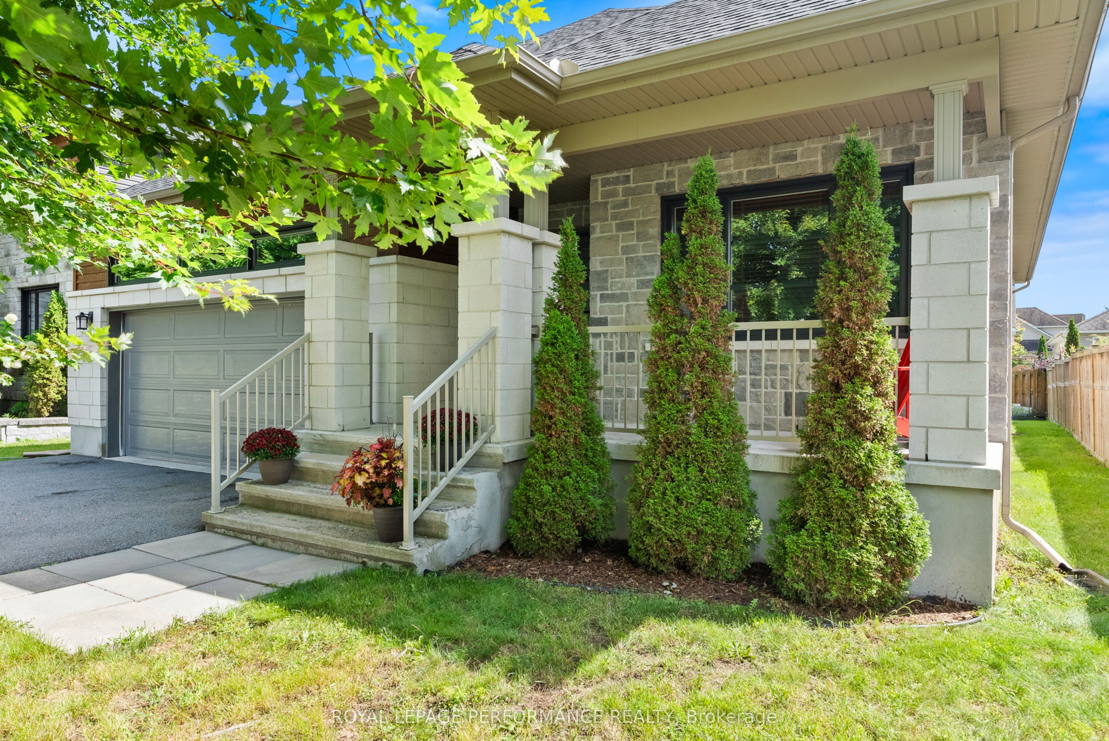 6 Brickyard Drive, Russell, ON K4R 0B2 photo 3