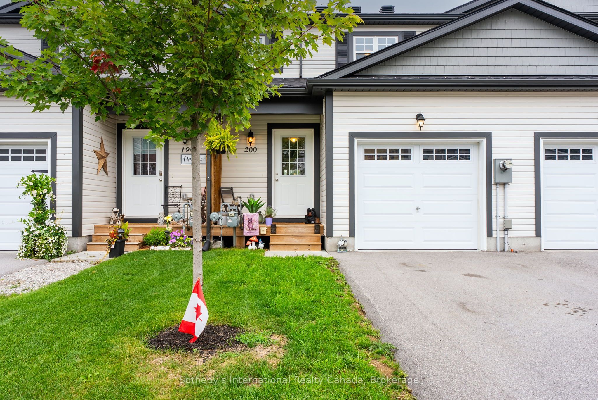 200 Daffodil Court, Gravenhurst, ON P1P 0B8 photo 2