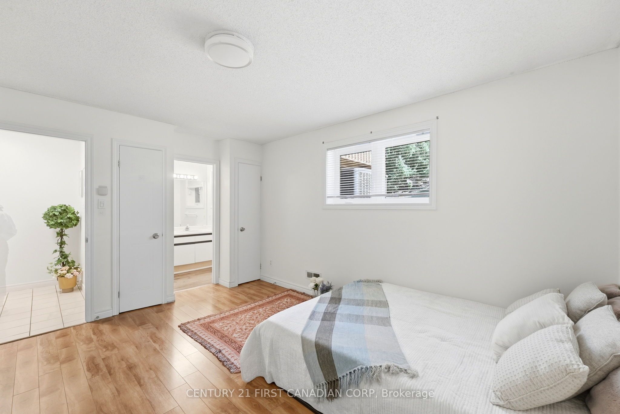 1548 Richmond Street 10, London North, ON N6G 4W7 photo 4