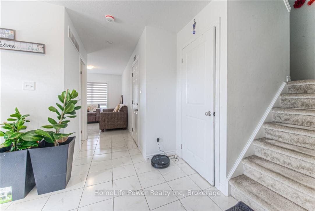 513 WOODLEA Court, Kitchener, ON N2R 1R7 photo 4