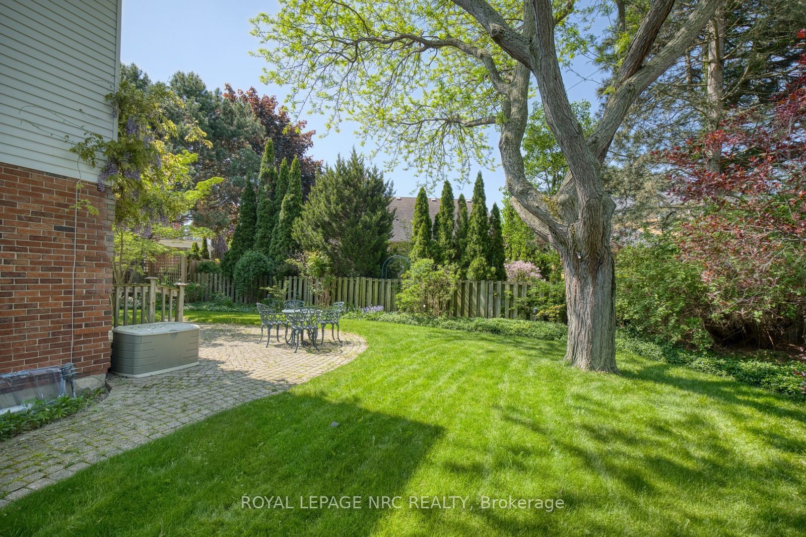 35 Garrison Village Drive, Niagara-on-the-Lake, ON L0S 1J0 photo 3