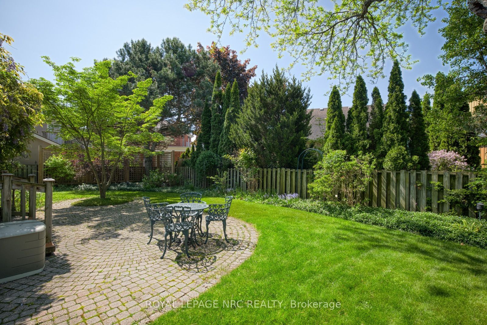 35 Garrison Village Drive, Niagara-on-the-Lake, ON L0S 1J0 photo 4