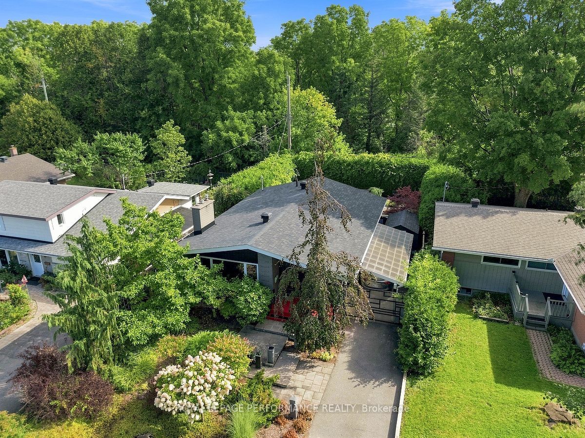 1147 Parkway Drive, Parkway Park - Queensway Terrace S and Area, ON K2C 2W1