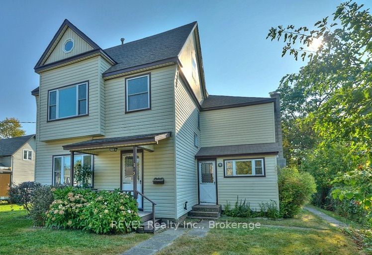 245 Stanton Street, Fort Erie, ON L2A 3N8 photo 2