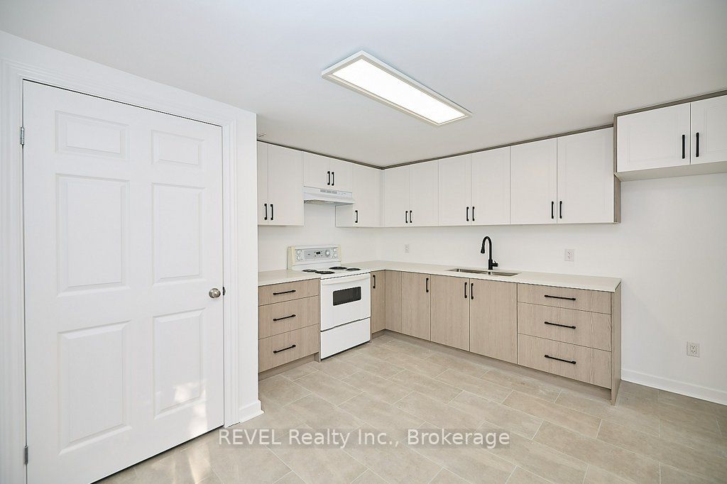 245 Stanton Street, Fort Erie, ON L2A 3N8 photo 3