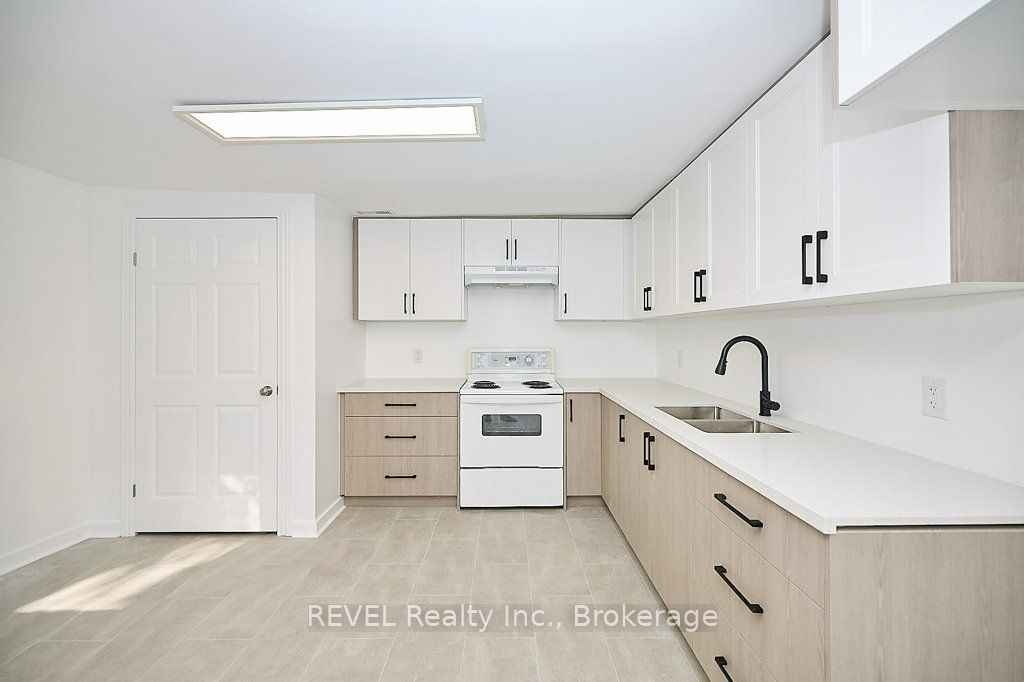 245 Stanton Street, Fort Erie, ON L2A 3N8 photo 4