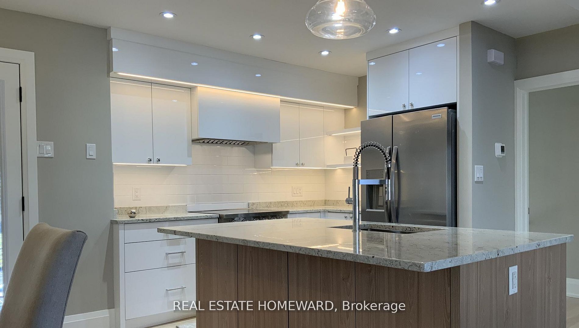 33 Strathcona Drive, St. Catharines, ON L2M 2A8 photo 3