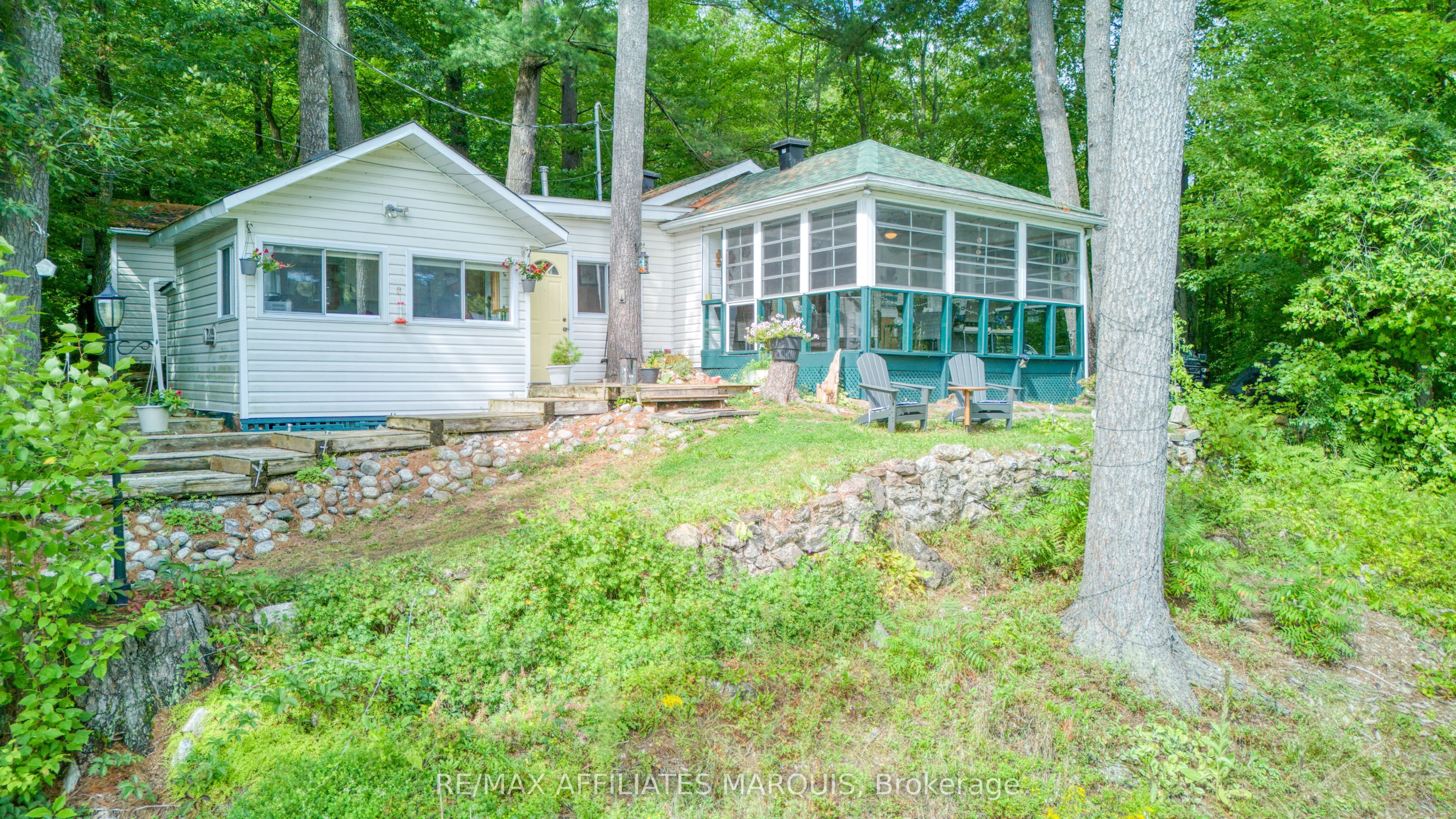 54 Thompson Lane, Rideau Lakes, ON K0G 1P0