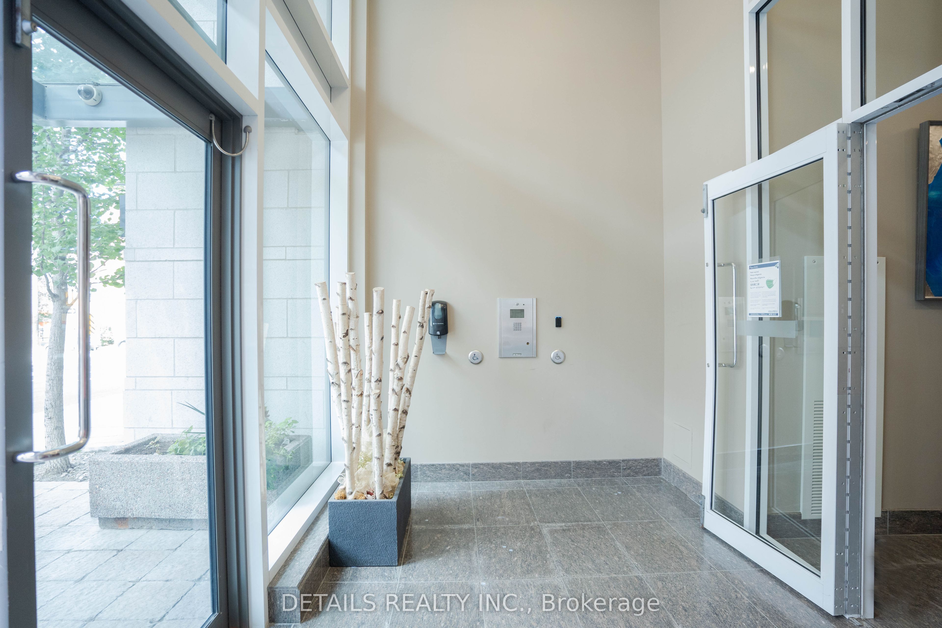 238 Besserer Street 607, Lower Town - Sandy Hill, ON K1N 6B1 photo 2