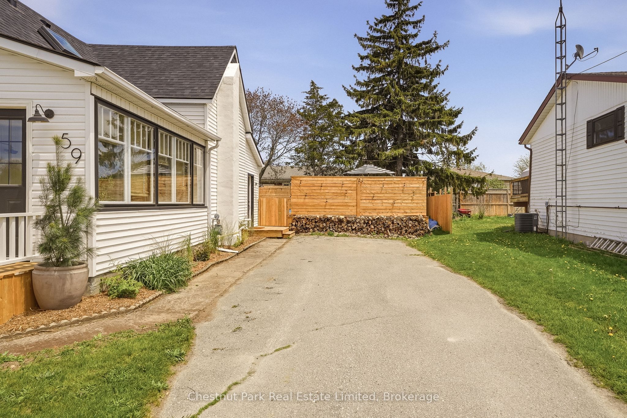 59 Maple Street, Prince Edward County, ON K0K 3L0 photo 3